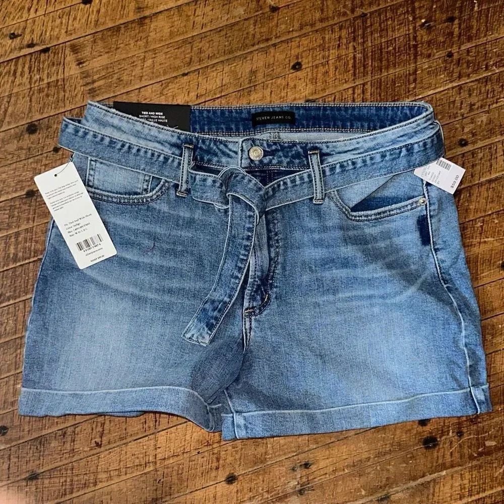 Silver short high rise tied and wide 31 denim mom shorts